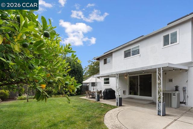 6657 Waverly Rd, Martinez, CA 94553