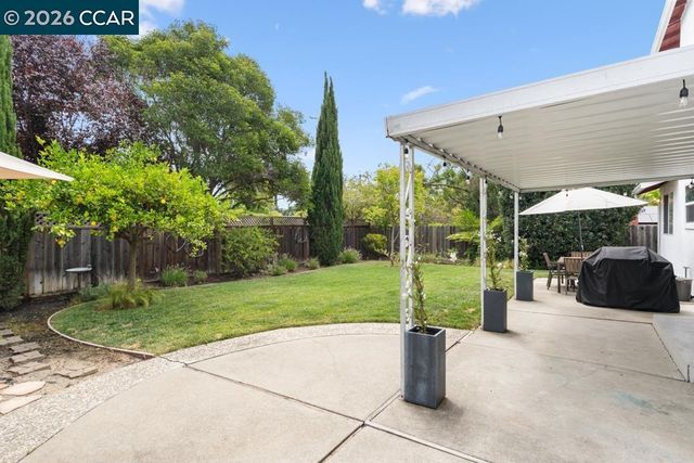 6657 Waverly Rd, Martinez, CA 94553
