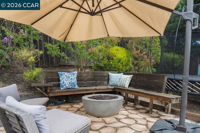 6657 Waverly Rd, Martinez, CA 94553