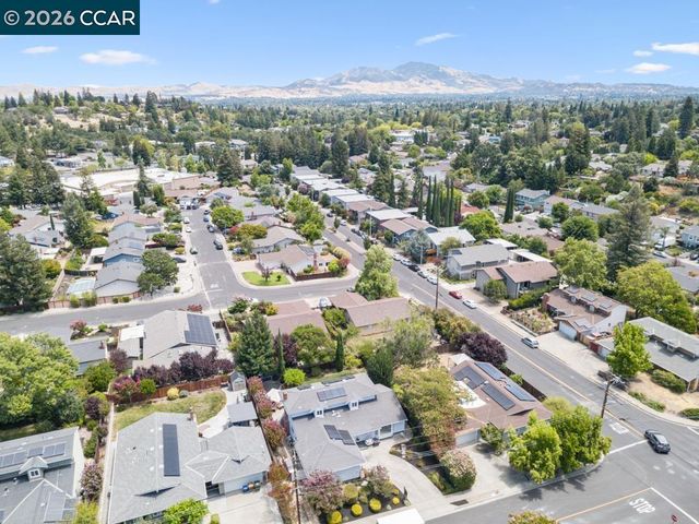 6657 Waverly Rd, Martinez, CA 94553