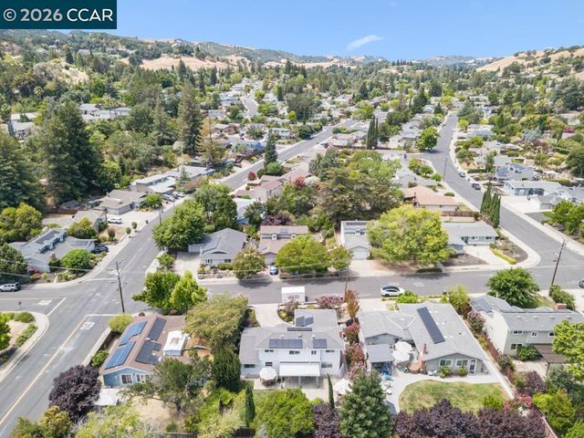 6657 Waverly Rd, Martinez, CA 94553