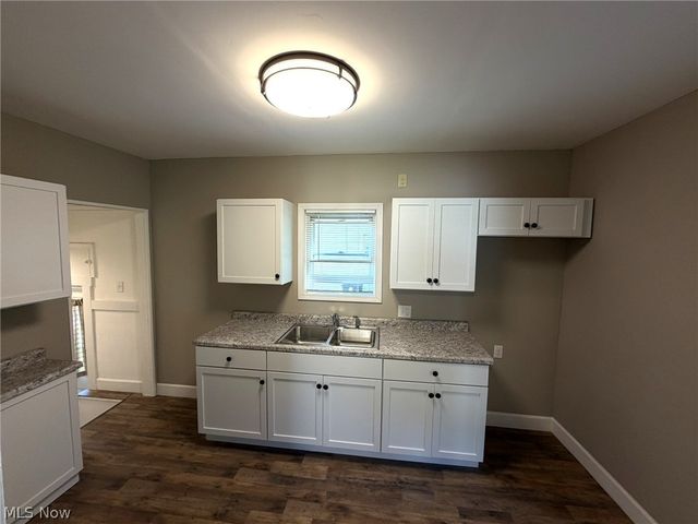 412 Iddings Avenue SE, Warren, OH 44483