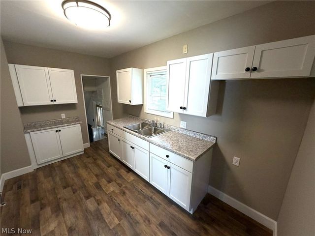 412 Iddings Avenue SE, Warren, OH 44483