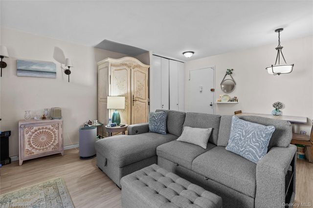 100 E Hartsdale Avenue 6AE, Hartsdale, NY 10530