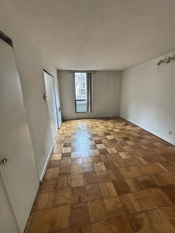 99 Pond Ave 222, Brookline, MA 02445