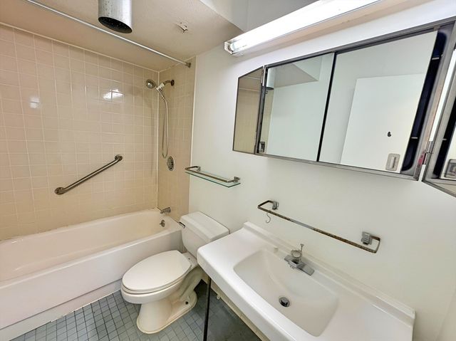 99 Pond Ave 222, Brookline, MA 02445