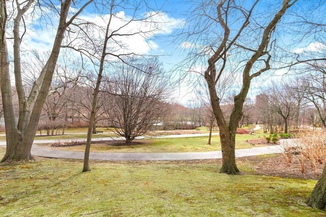 99 Pond Ave 222, Brookline, MA 02445