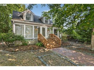 7385 Sw ALDEN St, Portland, OR 97223