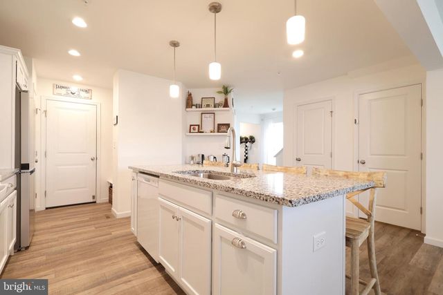 154 MAGNOLIA LN, State College, PA 16803