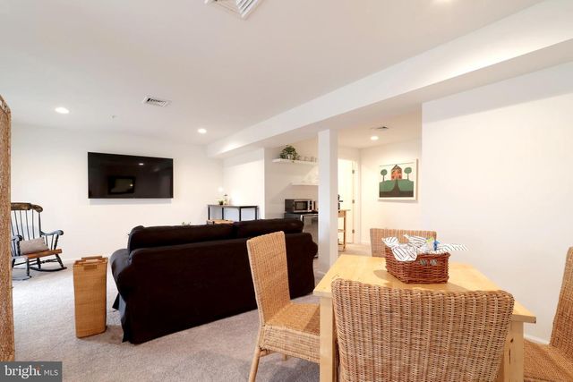 154 MAGNOLIA LN, State College, PA 16803