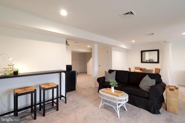 154 MAGNOLIA LN, State College, PA 16803