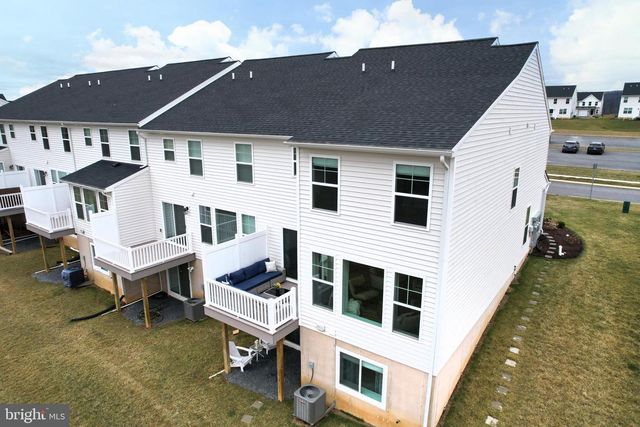 154 MAGNOLIA LN, State College, PA 16803