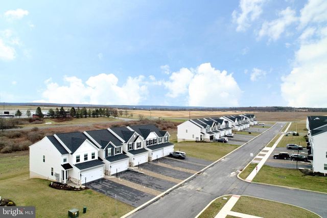 154 MAGNOLIA LN, State College, PA 16803