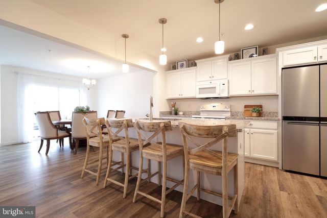 154 MAGNOLIA LN, State College, PA 16803