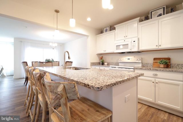 154 MAGNOLIA LN, State College, PA 16803