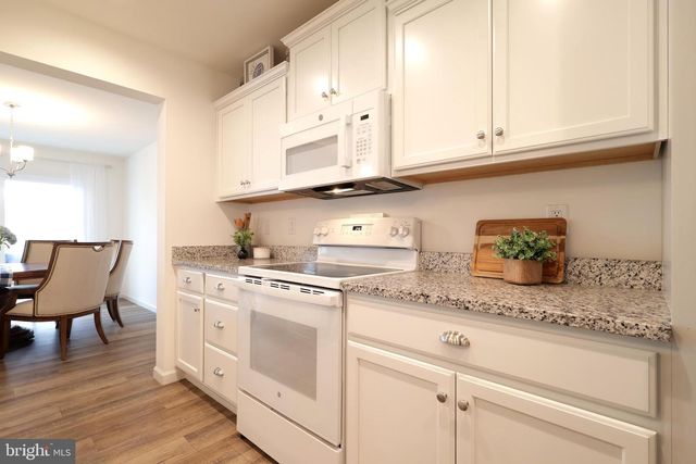 154 MAGNOLIA LN, State College, PA 16803