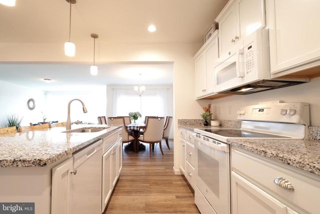 154 MAGNOLIA LN, State College, PA 16803