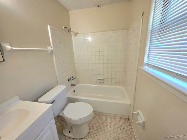 408 BRIARBROOK Drive, Montgomery, AL 36110