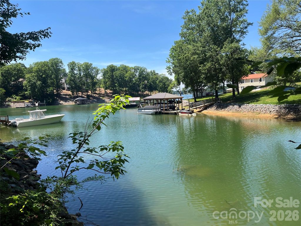 120 Sawyer Lane, Mooresville, NC 28117
