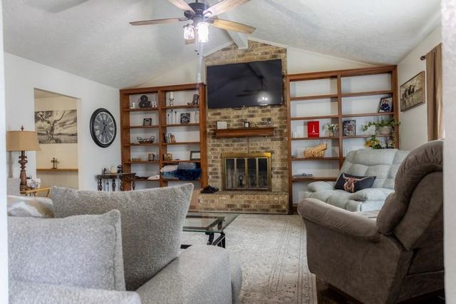 10647 E Fm 3178, Oakwood, TX 75855
