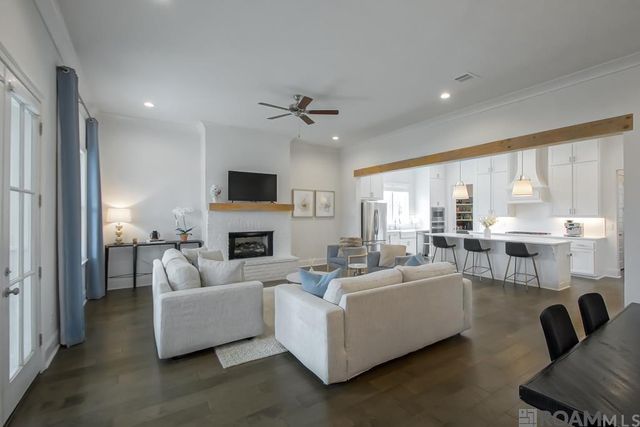 2108 Deaux Parc Dr, Baton Rouge, LA 70808