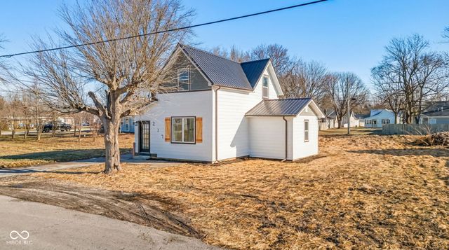 217 4th Street, Tipton, IN 46072