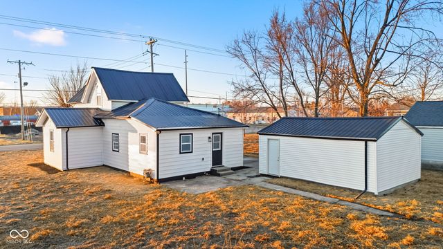 217 4th Street, Tipton, IN 46072