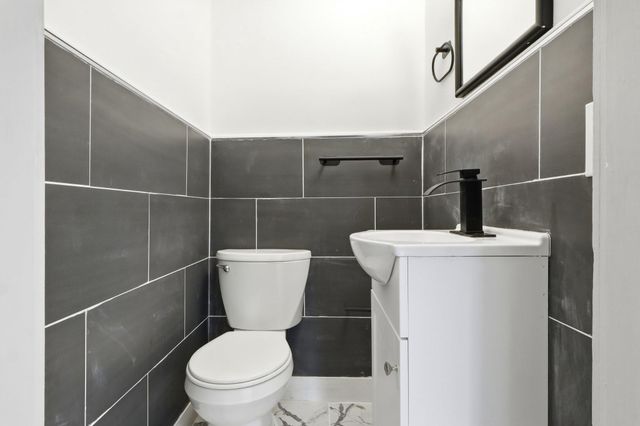 1269 E PHILADELPHIA ST, York, PA 17403