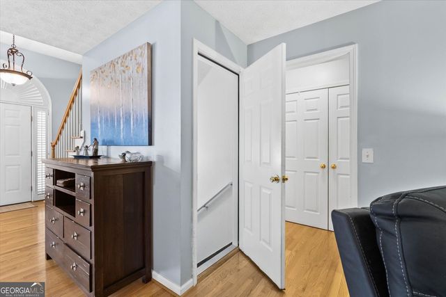208 Stonegate Court, Canton, GA 30114