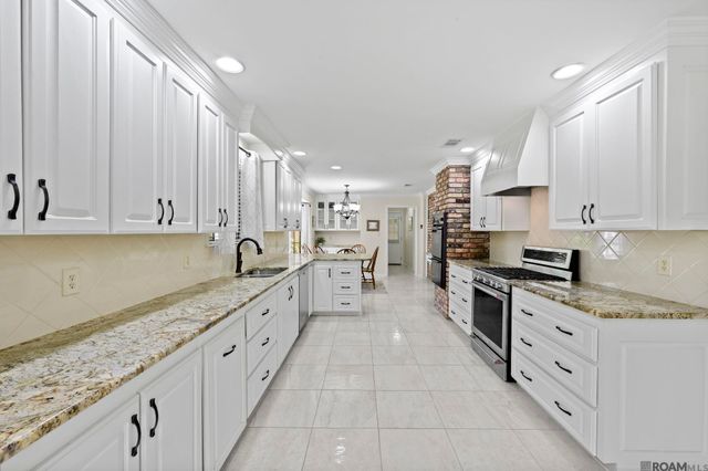 2125 San Clemente Dr, Baton Rouge, LA 70815