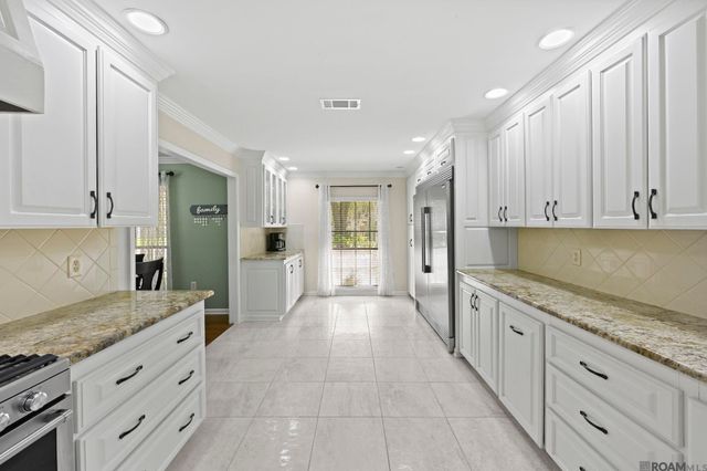 2125 San Clemente Dr, Baton Rouge, LA 70815