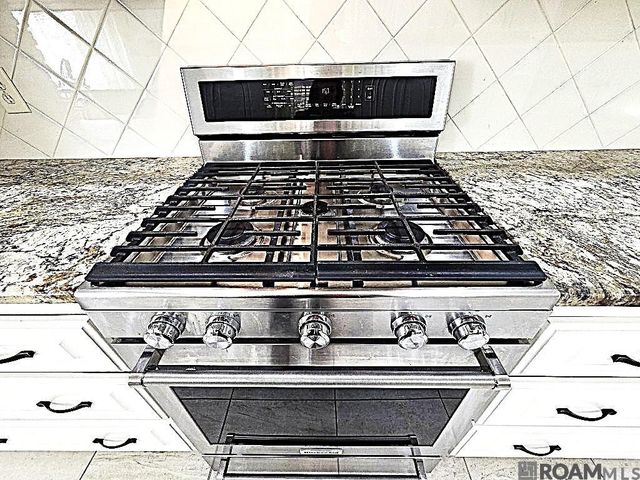 2125 San Clemente Dr, Baton Rouge, LA 70815