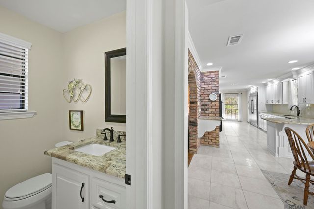 2125 San Clemente Dr, Baton Rouge, LA 70815