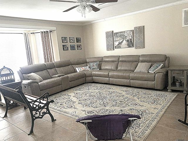 2125 San Clemente Dr, Baton Rouge, LA 70815