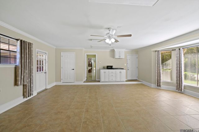 2125 San Clemente Dr, Baton Rouge, LA 70815