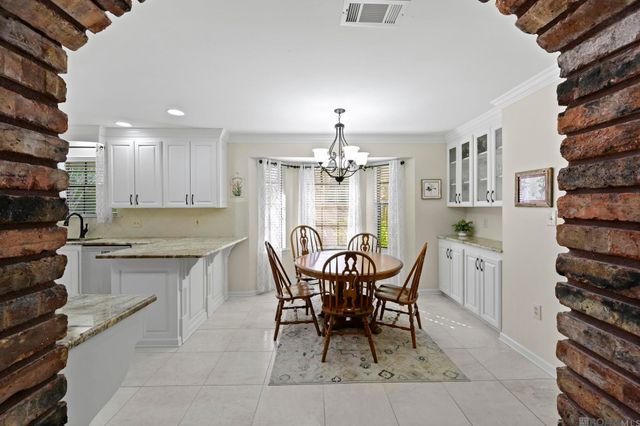 2125 San Clemente Dr, Baton Rouge, LA 70815