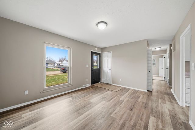 1819 W Fairlawn Way, Anderson, IN 46011