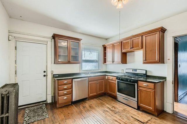 2541 3rd Avenue S, Minneapolis, MN 55404