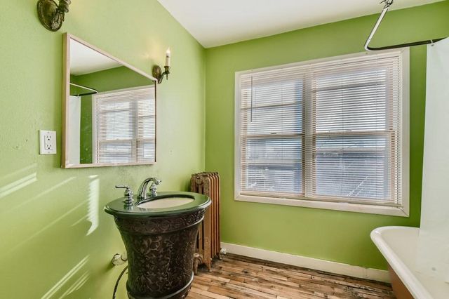 2541 3rd Avenue S, Minneapolis, MN 55404