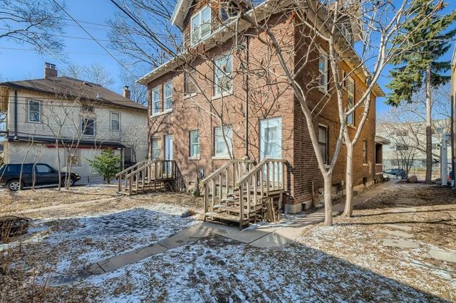 2541 3rd Avenue S, Minneapolis, MN 55404