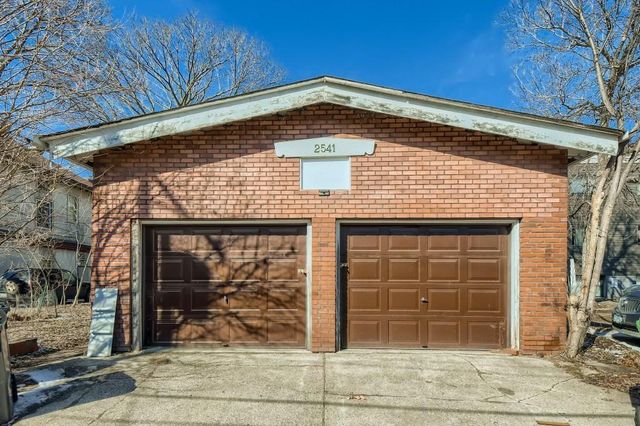 2541 3rd Avenue S, Minneapolis, MN 55404