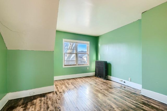 2541 3rd Avenue S, Minneapolis, MN 55404
