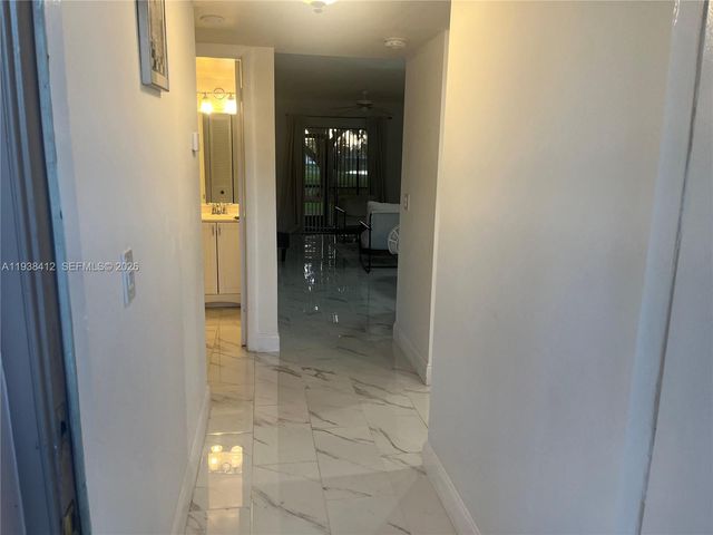 10402 Sunrise Lakes Boulevard 107, Sunrise, FL 33322