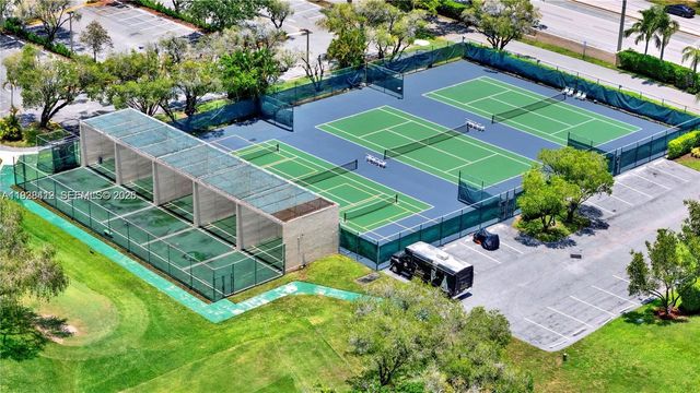 10402 Sunrise Lakes Boulevard 107, Sunrise, FL 33322