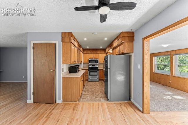 1605 Dixon Drive, Colorado Springs, CO 80909
