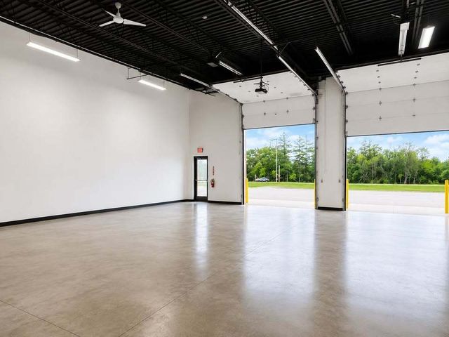 1600 N Milwaukee Avenue 307-308, Lake Villa, IL 60046