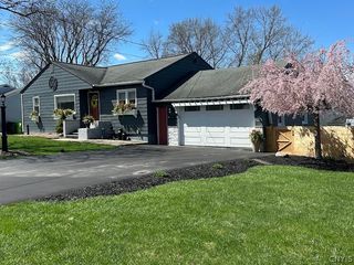 100 Plaxdale Road, Salina, NY 13088