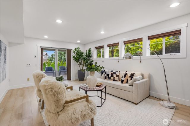 13103 SE 47th St, Bellevue, WA 98006