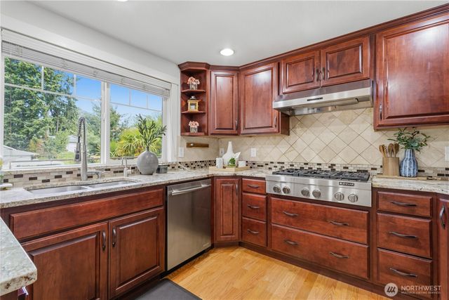 13103 SE 47th St, Bellevue, WA 98006