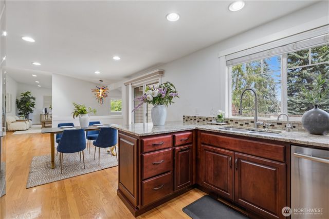 13103 SE 47th St, Bellevue, WA 98006